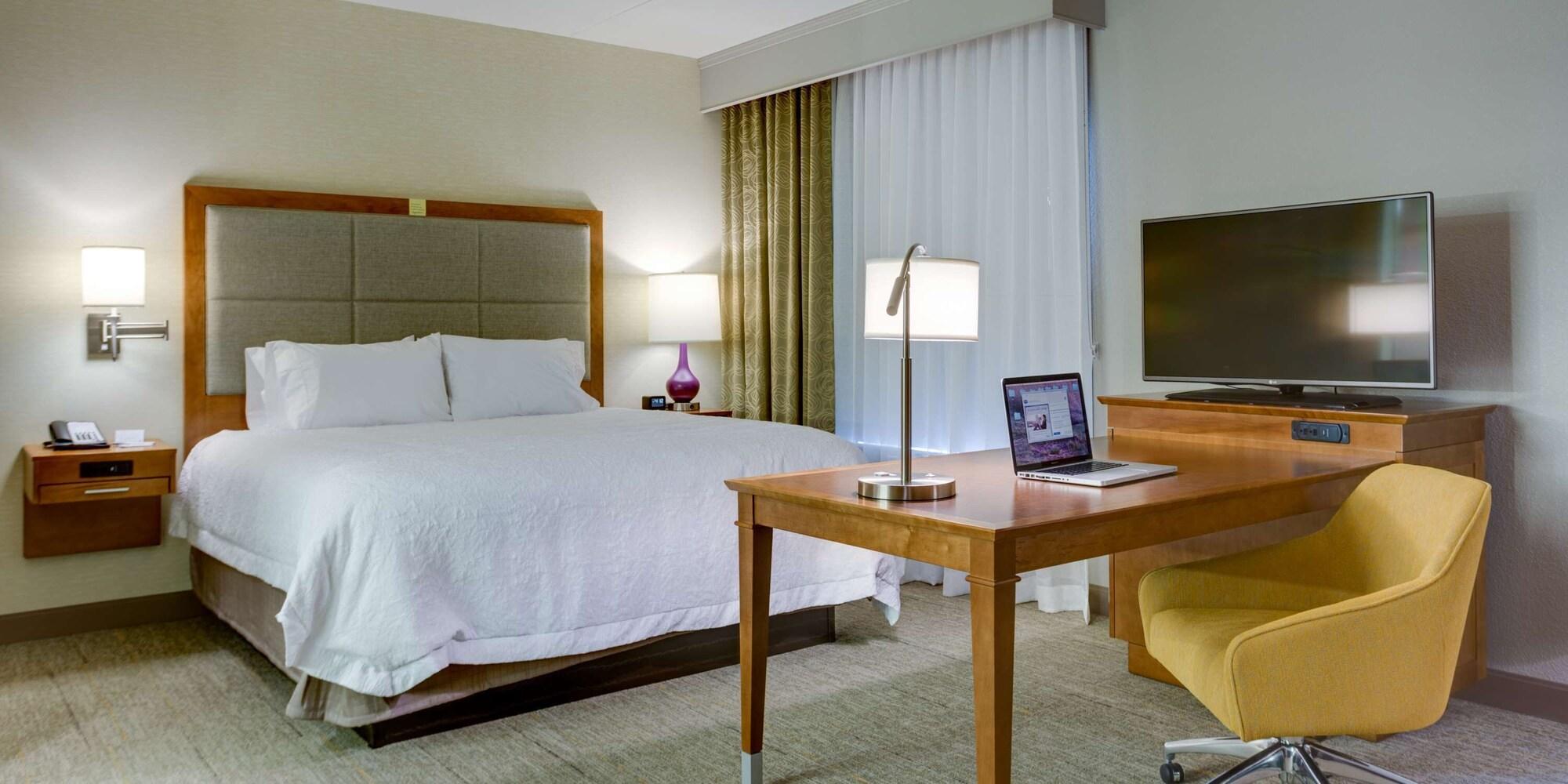 Hotel Hampton Inn&suites - Papermill Drive, Tn 3*