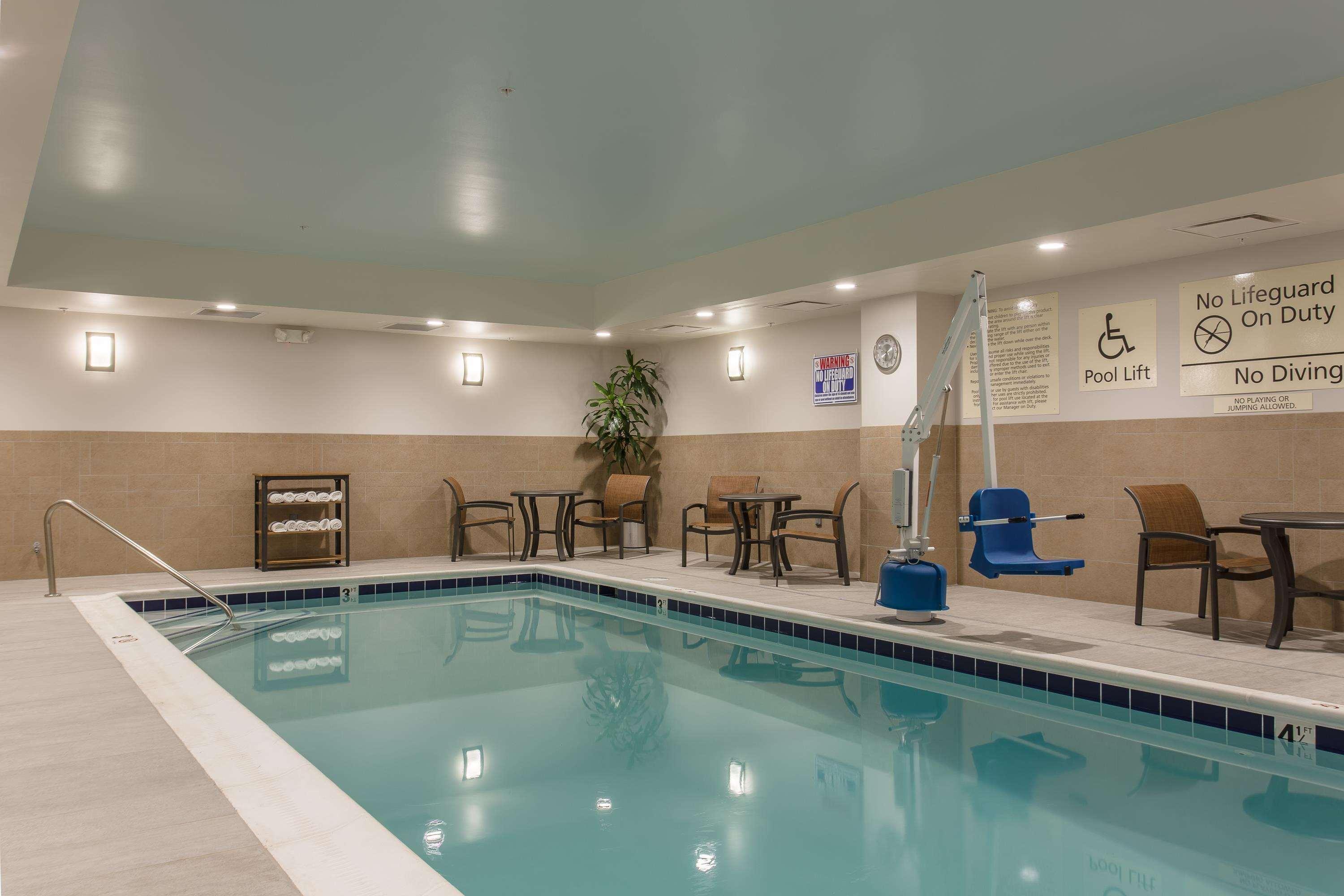 Hotel Hampton & - Papermill Drive, Tn Knoxville