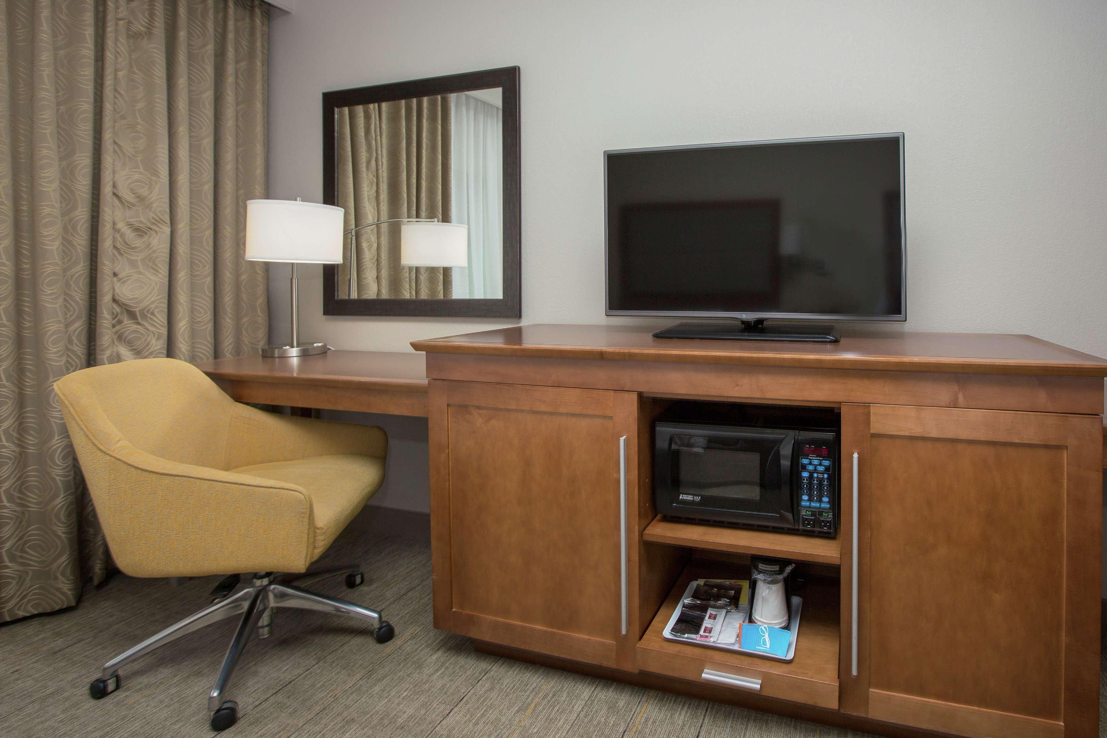 Hotel Hampton & - Papermill Drive, Tn Knoxville