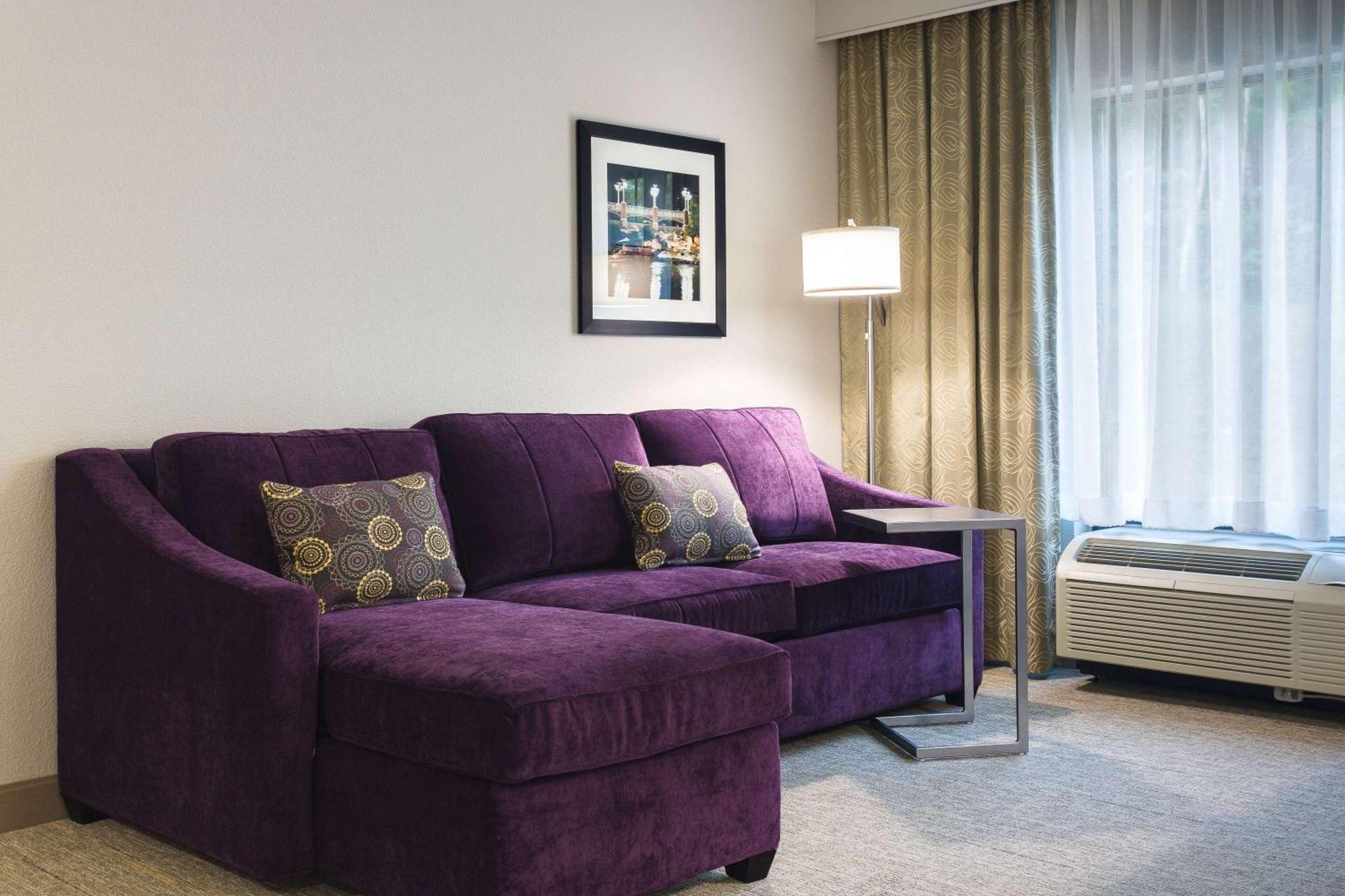 Hotel Hampton & - Papermill Drive, Tn